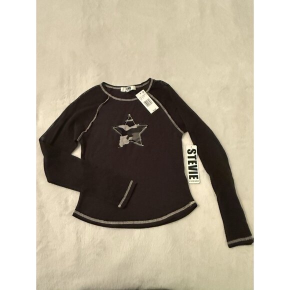NWT Stevie Steve Madden Long Sleeve Fishnet Sleeve Star Patch Top Dark Olive Med - Picture 1 of 12